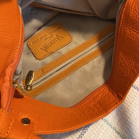 Valentina Italian Leather Handbag - Picture 7 of 10